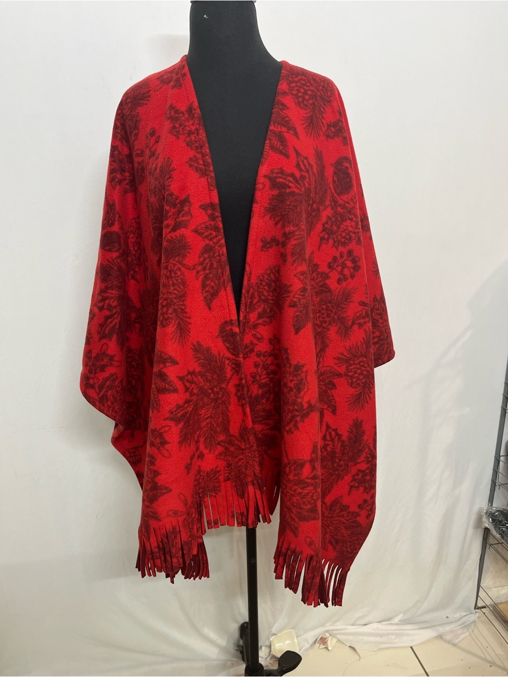 White pine Red Floral Fringe Open-Front Cape Wrap one size